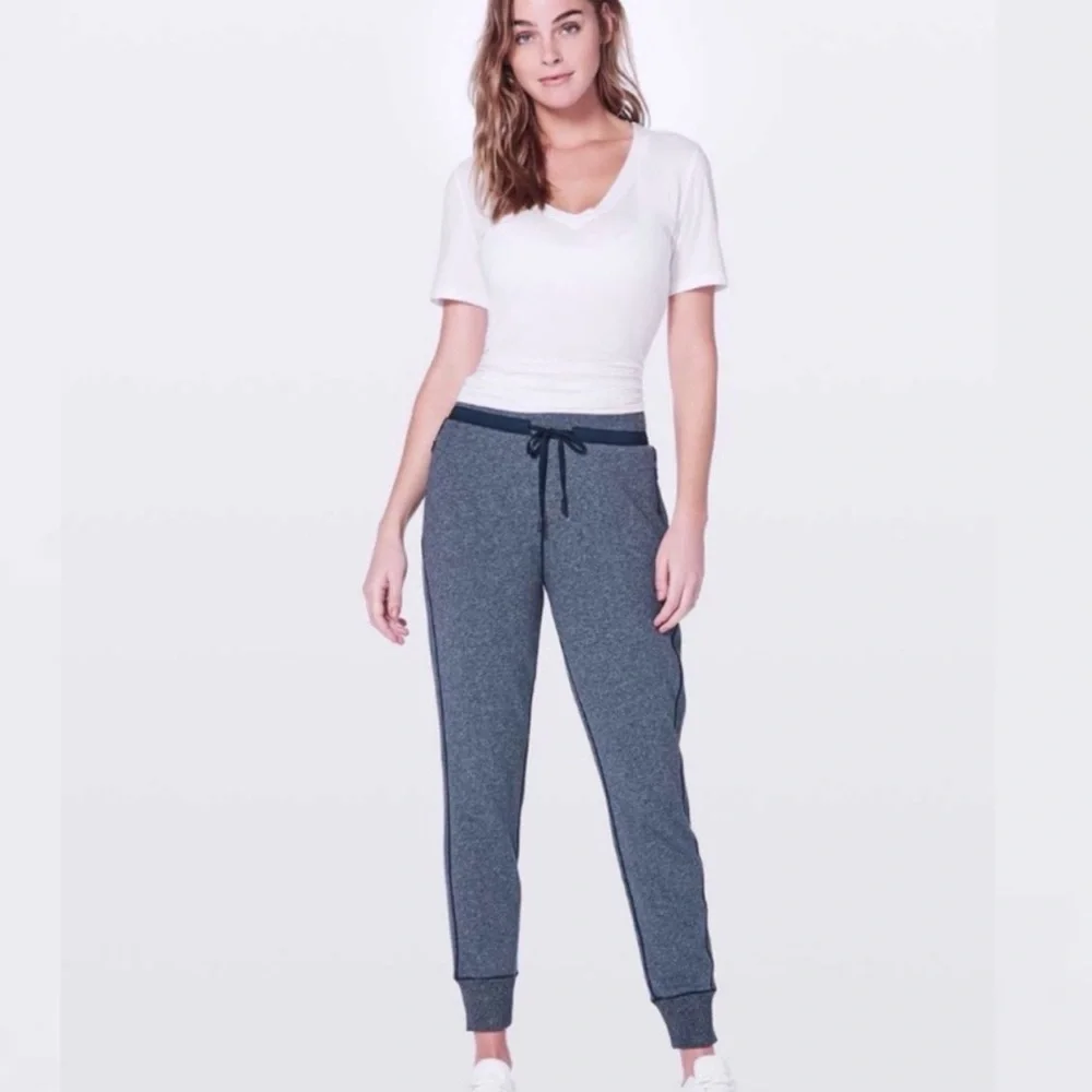 lululemon athletica Cool & Collected Heathered Speckled Blue Joggers - Picture 2 of 9